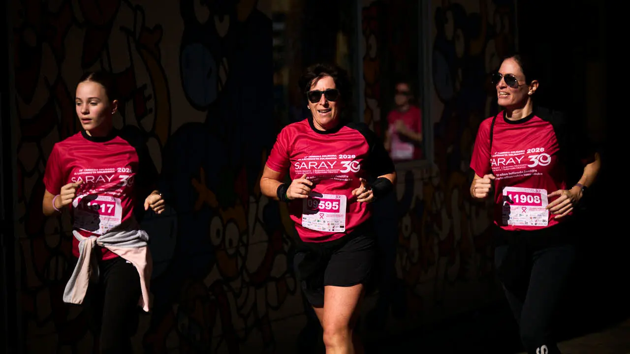 XV Carrera solidaria contra el c&aacute;ncer de mama organizada por Saray. PABLO LASAOSA