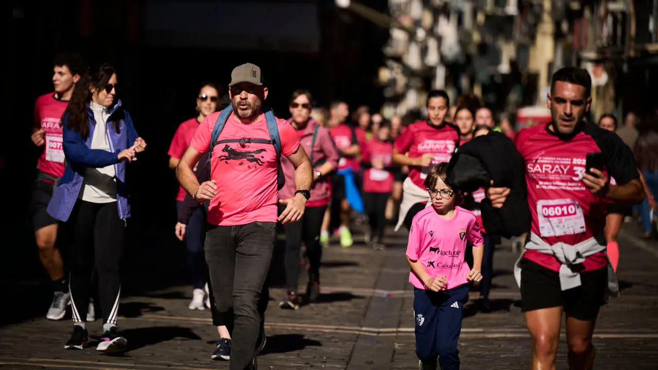 XV Carrera solidaria contra el c&aacute;ncer de mama organizada por Saray. PABLO LASAOSA