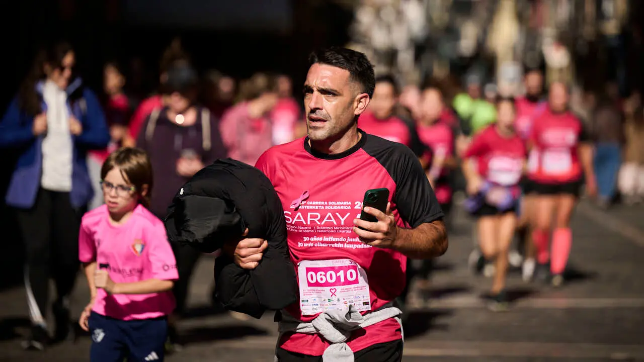 XV Carrera solidaria contra el c&aacute;ncer de mama organizada por Saray. PABLO LASAOSA