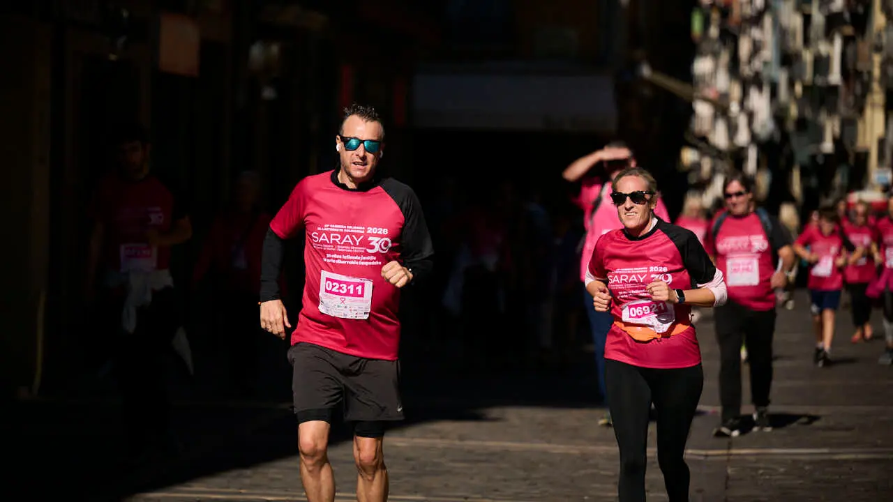XV Carrera solidaria contra el c&aacute;ncer de mama organizada por Saray. PABLO LASAOSA