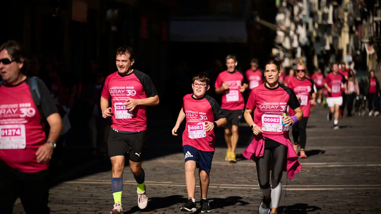 XV Carrera solidaria contra el c&aacute;ncer de mama organizada por Saray. PABLO LASAOSA
