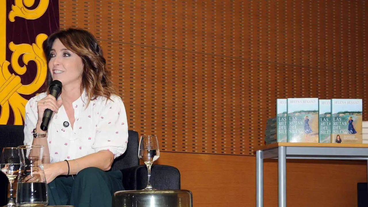 La conocida periodista navarra Helena Resano en la sexta edici&oacute;n del Festival Literario Mi Pueblo Lee, celebrado en Marcilla. AMAYA LUQUI (8)