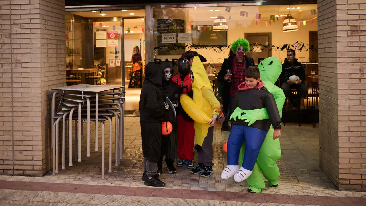 Celebraci&oacute;n de Halloween en Sarriguren. PABLO LASAOSA