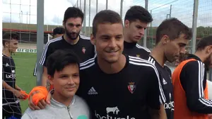 Álex Sánchez y Tano Bonnin ya se entrenan con el grupo en Tajonar