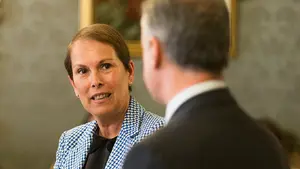 Barkos se suma a Urkullu y Mas y deja a Navarra sin representación en Madrid