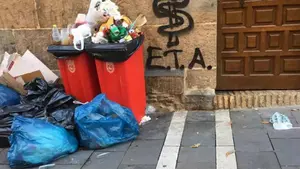 La Policía Nacional envía a la Fiscalía un informe sobre las pintadas proetarras en Pamplona por posible exaltación terrorista