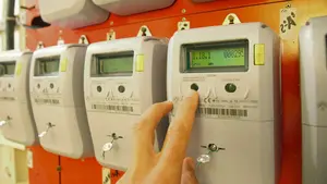 Navarra tendrá en dos años un plan para que las empresas no corten gas y agua a familias vulnerables