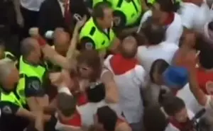 El Gobierno actual se retira de la acusación contra el profesor que boicoteó el Riau-riau