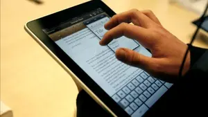 Los navarros, conectados: tres de cada cuatro usan internet diariamente y cada vez disponen de más ebooks y tablets