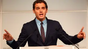 Albert Rivera: "Quien no puede limpiar su casa, no puede limpiar España"