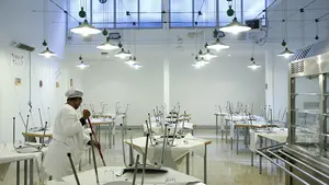 Piden pena de prisión para dos trabajadores de un matadero navarro por agredir sexualmente a una compañera en el comedor