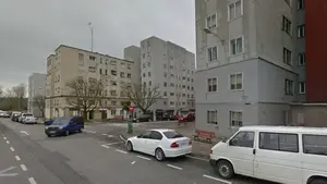 Un cigarrillo en el sofá provoca un incendio en el Grupo Urdánoz