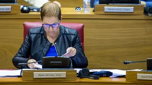 Cinco meses después, el Parlamento de Navarra aprueba la primera ley de la legislatura