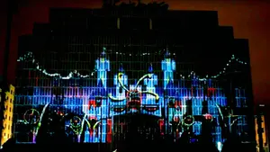 El Corte Inglés de Pamplona inaugura las luces navideñas con este "mapping" 