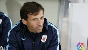 Retiran una pancarta en Lezama que pide la destitución del navarro Ziganda en el Athletic Club