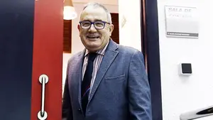 Luis Sabalza, presidente de Osasuna: &ldquo;Fue tremendo, nadie nos quer&iacute;a apoyar con el aval"