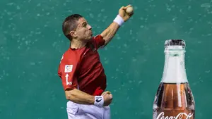 Olaizola II y Urrutikoetxea ponen tierra de por medio en el torneo de parejas