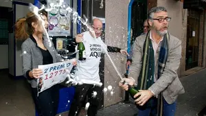 El 12.775, un segundo premio muy repartido y madugador 