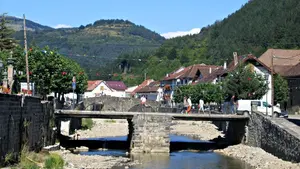 Ochagavía busca votos: la localidad opta a ser una de las 7 Maravillas Rurales 2016 en España