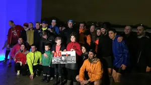 El atleta Ricardo Abad ha logrado completar 100 "iroman" en un año