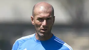 El Real Madrid destituye a Benítez y nombra a Zinedine Zidane como nuevo entrenador del equipo