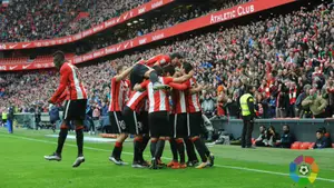 El Athletic quiere imponer su buen momento ante un Valencia con problemas