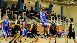 El Megacalzado Ardoi fue un vendaval en el tercer cuarto ante el grupo Santiago Automoción burgalés