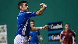 V&iacute;ctor y Beroiz protagonizan una gran voltereta en el front&oacute;n Ereta de Tafalla