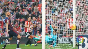 El Athletic golea al Eibar en una espectacular matinal en San Mamés
