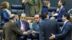 De nada sirven las cr&iacute;ticas de la oposici&oacute;n ante el rodillo del cuatripartito