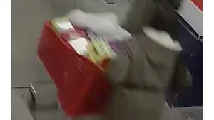 Tres mujeres robaban carros llenos en supermercados de Pamplona dentro de un grupo organizado