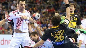 España vence a Croacia y luchará con Alemania por su primer oro europeo