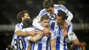 La Real Sociedad sufre pero supera a un Betis que mostró sus carencias