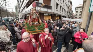 La procesión de San Blas de Pamplona reúne a cientos de pamploneses