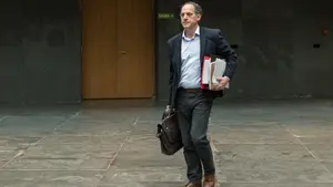 Bildu advierte que no apoyará la OPE si no se aprueba la lista única que beneficia a opositores en euskera