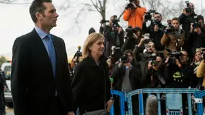 La infanta y Urdangarin llegan al edificio donde continuará el juicio de Nóos