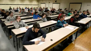 Más de 800 personas pugnan en la UPNA por conseguir una de las 17 plazas de bombero
