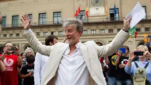 El alcalde de Podemos en Zaragoza carga al Ayuntamiento su gomina 