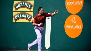 Olaizola II y Urrutikoetxea ya están en semifinales del torneo de parejas