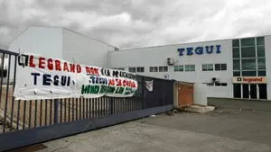 Legrand, otra empresa navarra que lucha contra los despidos de trabajadores en Pamplona