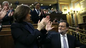 Rajoy desprecia con ironía la candidatura de Sánchez, al que acusa de haber engañado al Rey