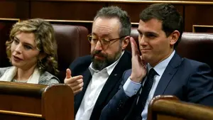 Rivera pide a Rajoy que abandone la "pinza" con Podemos y "deje trabajar" al PSOE y Ciudadanos