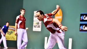 Irujo y Rezusta jugarán la final del parejas ante Olaizola y Urrutikoetxea