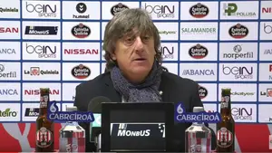 Martín: "Les he dicho que no nos pueden rematar de córner tan fácil"