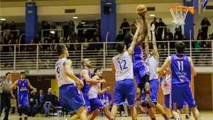 Apuradísima victoria del Megacalzado Ardoi en Zarauz que le acerca a jugar el play off de ascenso a Leb Plata