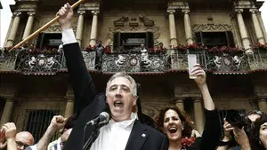 Asirón reconoce que su crisis municipal pasa factura a Pamplona: "Gobernar no es fácil y menos entre cuatro grupos"