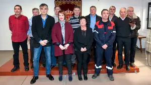 Navarra homenajea en el día de su patrón a los ocho bomberos jubilados el año pasado