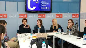 El PSN celebra el 8 de marzo con el café tertulia 'Cobrar, conciliar y cuidar igual'