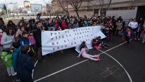 El Defensor del Pueblo recomienda a Educación "mantener" las dos líneas del PAI en Ermitagaña