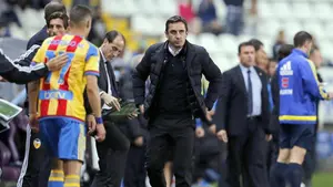 Neville, destituido como entrenador del Valencia; le sustituye Ayestarán